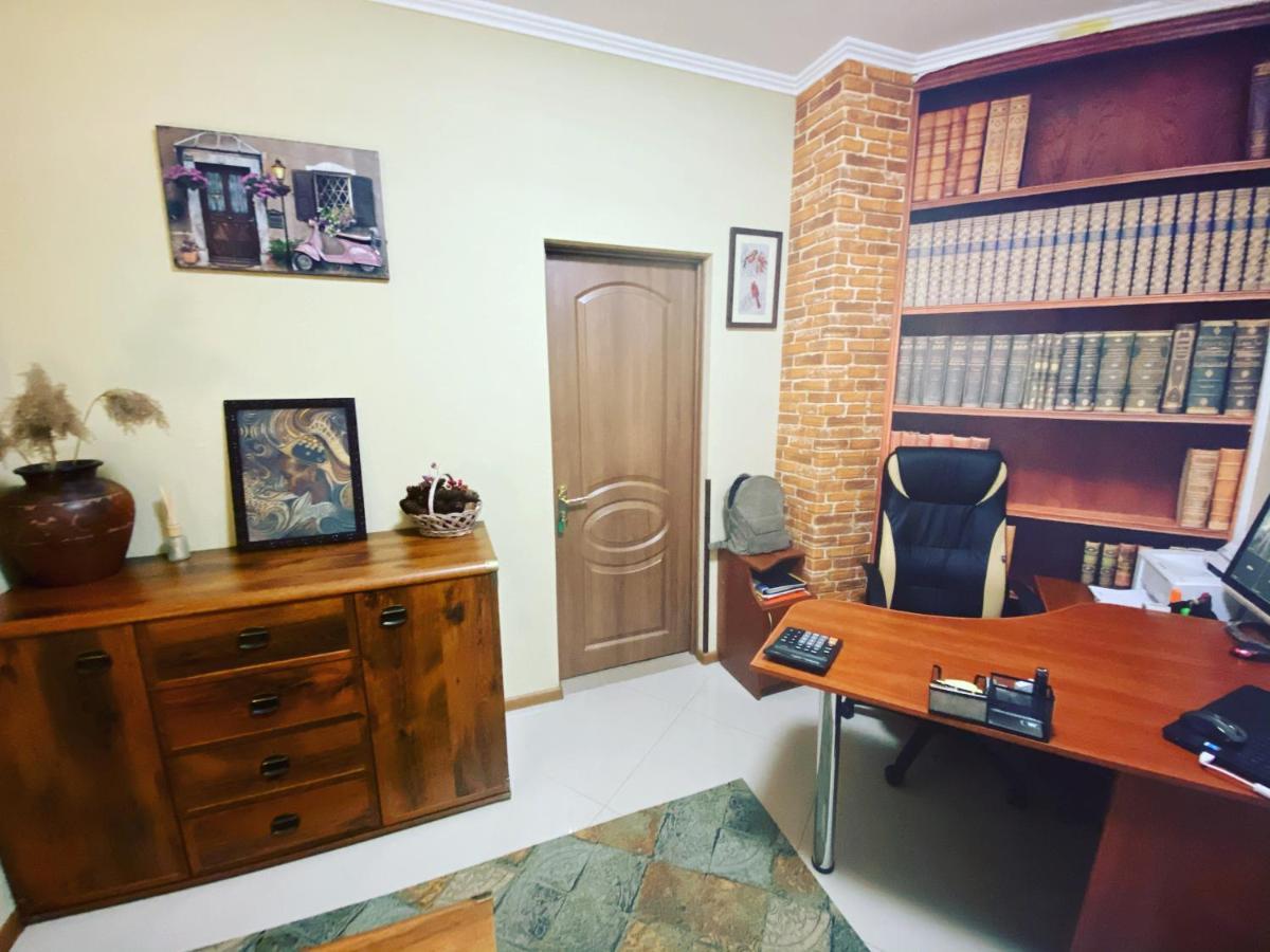 Hotel Three Korony Skhidnytsia Екстериор снимка