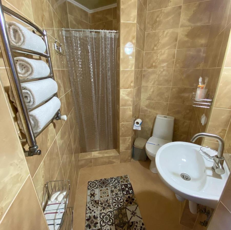 Hotel Three Korony Skhidnytsia Екстериор снимка