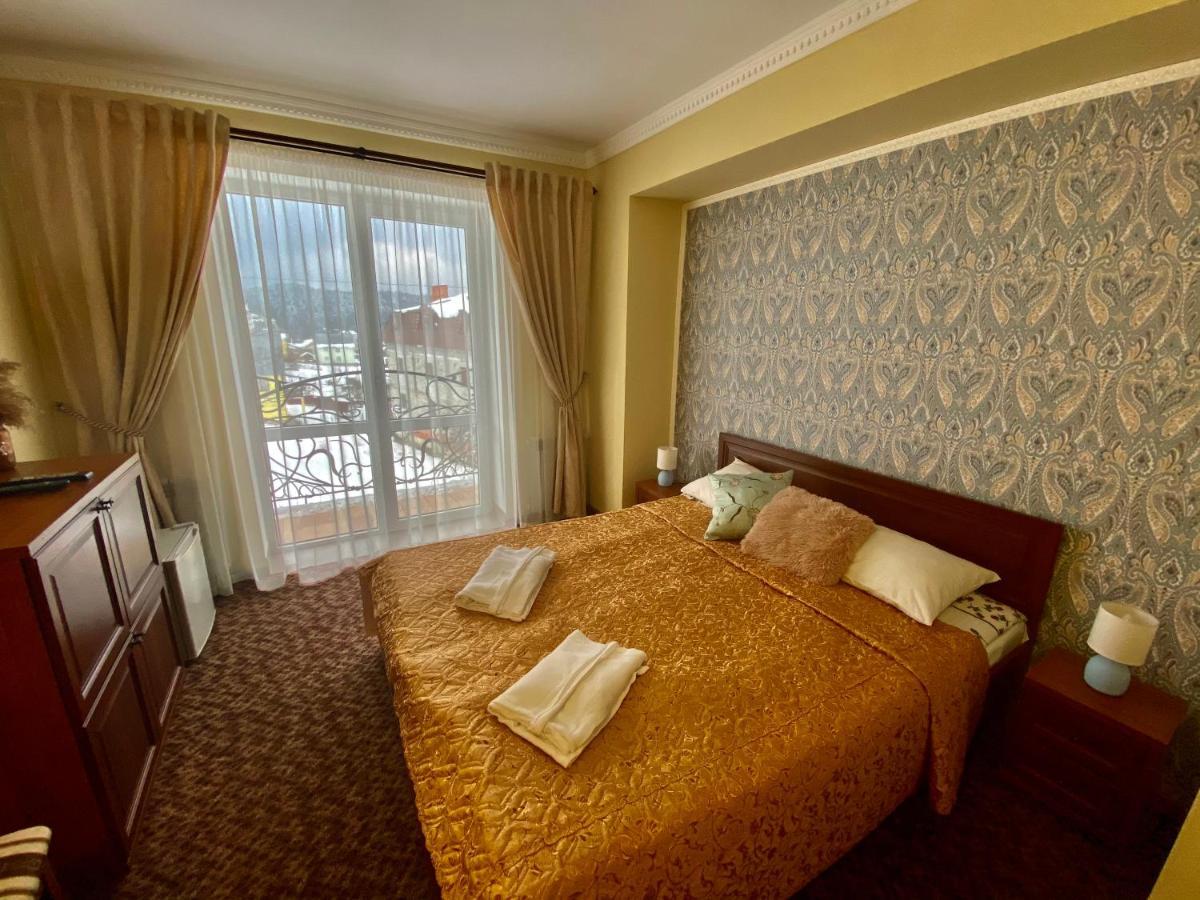 Hotel Three Korony Skhidnytsia Екстериор снимка