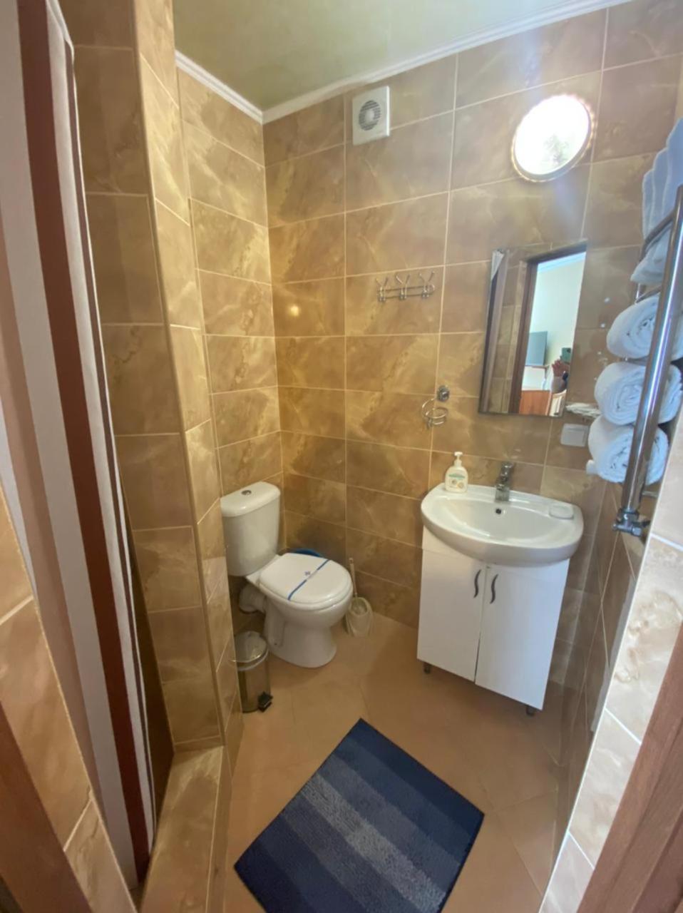 Hotel Three Korony Skhidnytsia Екстериор снимка