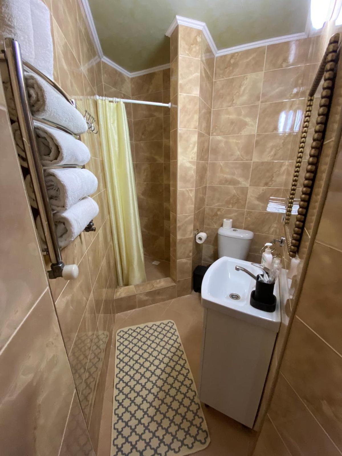 Hotel Three Korony Skhidnytsia Екстериор снимка