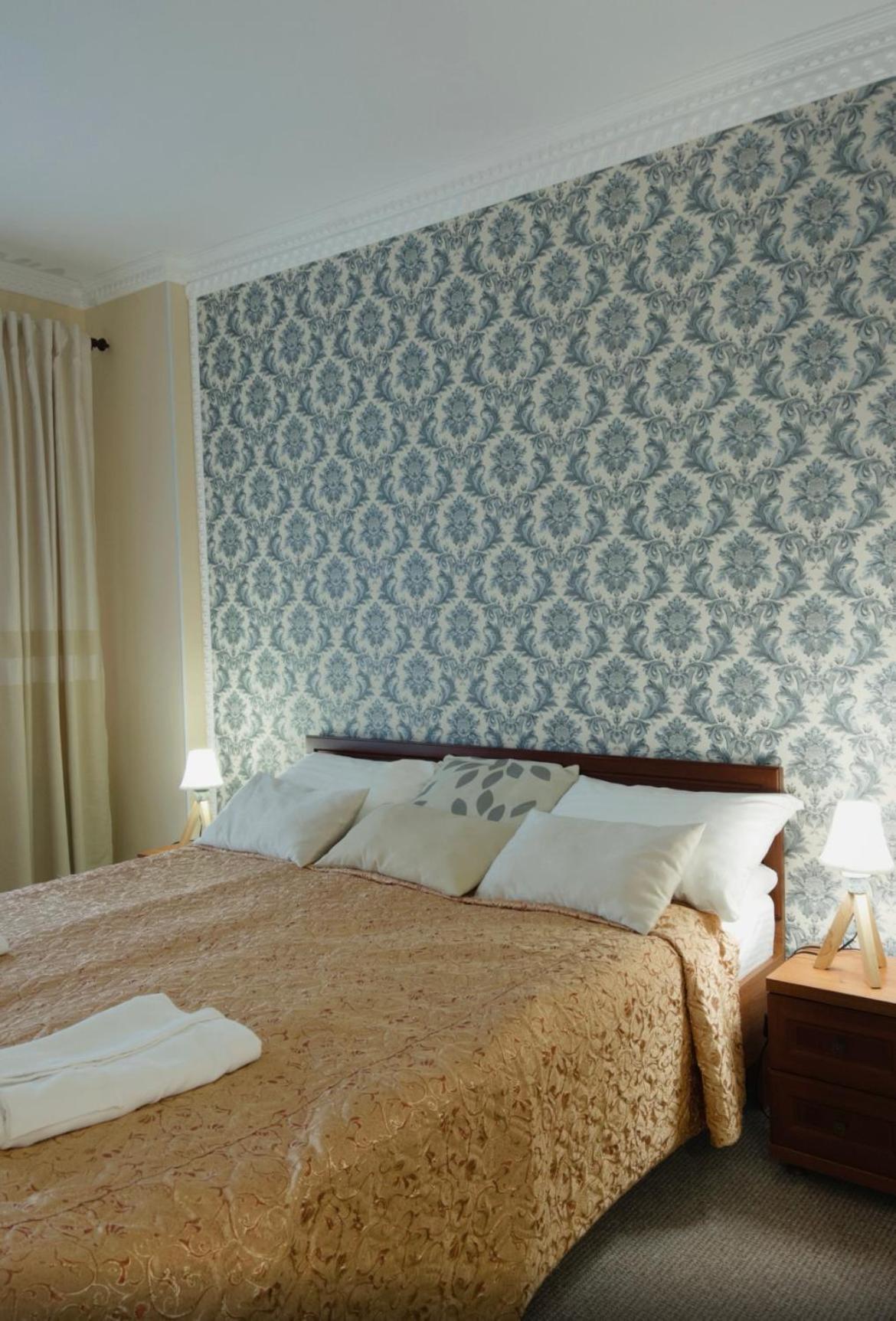 Hotel Three Korony Skhidnytsia Екстериор снимка