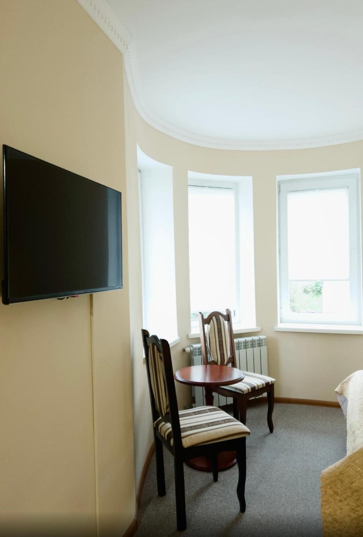 Hotel Three Korony Skhidnytsia Екстериор снимка